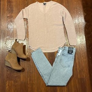 💕A.N.A Blush pink glittery long sleeve sweater 💕- Size MEDIUM/LARGE